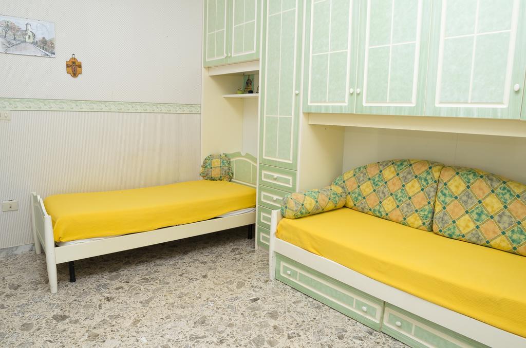 Casa Raffelina Apartment Минори Стая снимка