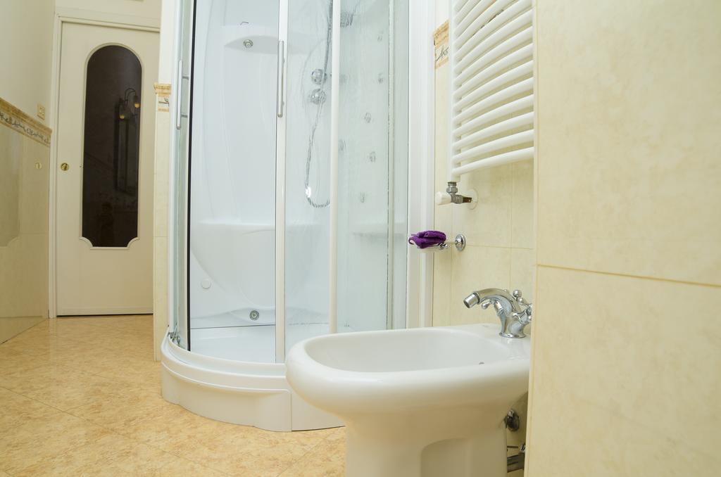 Casa Raffelina Apartment Минори Стая снимка